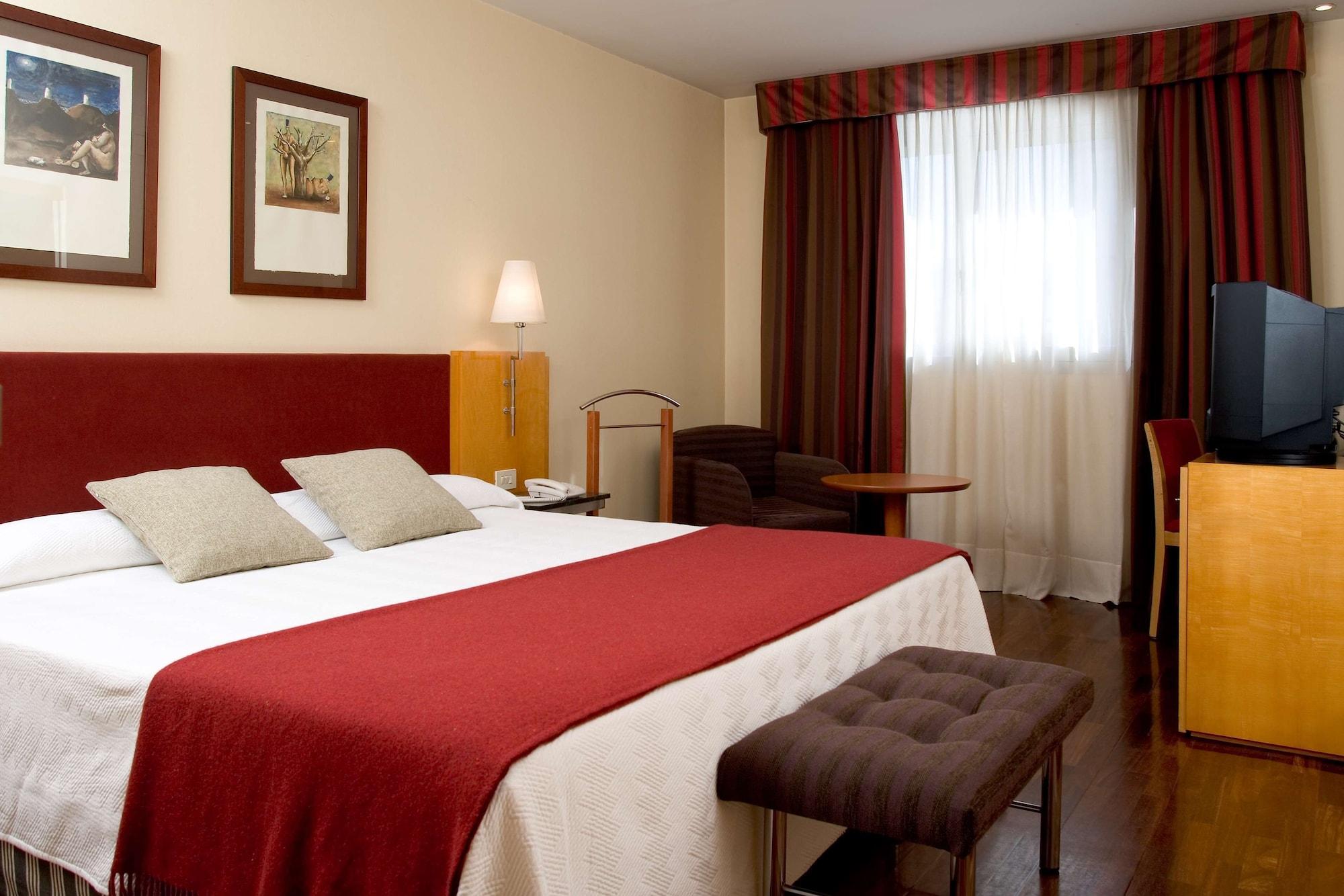 Nh Ciutat De Reus Hotel Buitenkant foto